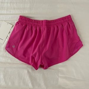 Lululemon Sonic Pink Hotty Hot LR 2.5” Short